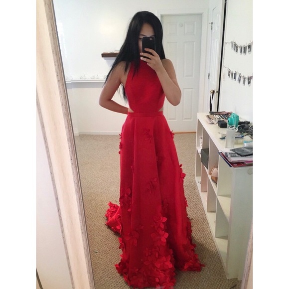 Sherri Hill 51116 Red 3D Floral Dress - Picture 4 of 4